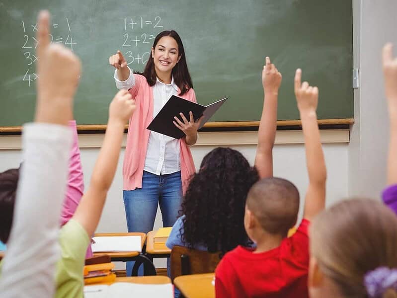 Profesorii intră sub lupă: portofoliu profesional obligatoriu și sancțiuni dure pentru falsuri
