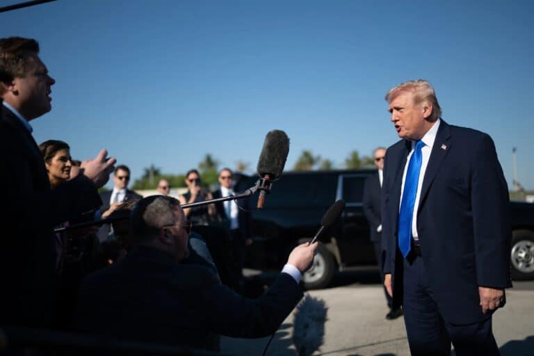 Trump anunță suspendarea Proiectului Libertate: „Iranul ar trebui să fluture steagul alb al capitulării, dar e prea mândru”