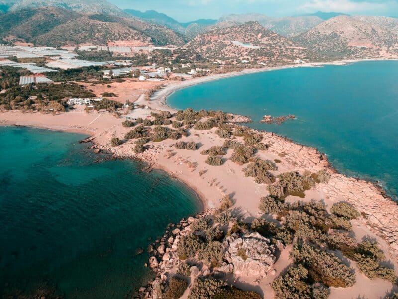 Turist german primește 986,70 euro despăgubire pentru vacanța din Grecia, pentru că nu a găsit șezlonguri pe plajă