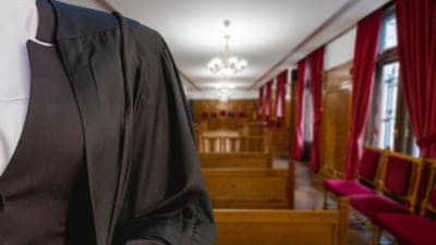 Buluc la examenul de admitere pentru profesia de magistrat C i se bat pentru un post de judec tor sau procuror