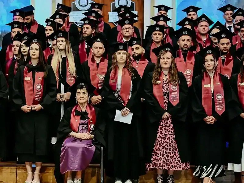 A demonstrat că nu e niciodată prea târziu. O femeie de 90 de ani a absolvit o facultate din Cluj