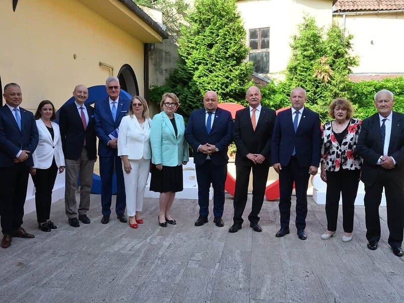 Consulii onorifici care s-au reunit la Sibiu: pregătesc noi parteneriate pentru România / foto