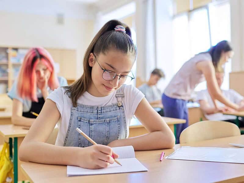 Profesorii analizează subiectele de Matematică de la Evaluarea Națională 2026: „Un exercițiu a făcut diferența între 9 și 10″