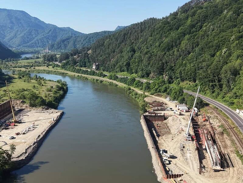 Progresează construcția ecoductului Călinești pe Autostrada Sibiu–Pitești