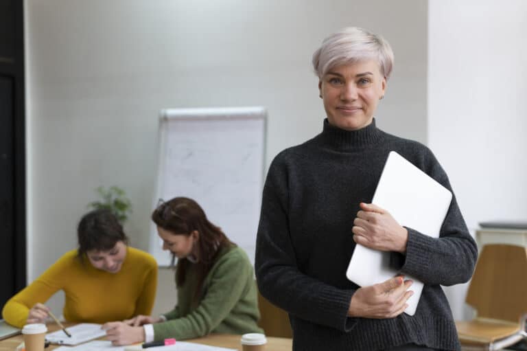 Profesorii cu gradație de merit nu pierd banii: Guvernul promite înlocuirea automată cu prima de performanță