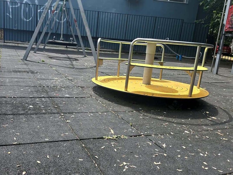 Mizerie de nedescris în locurile de joacă din Tulcea. Apelul viceprimarului / foto