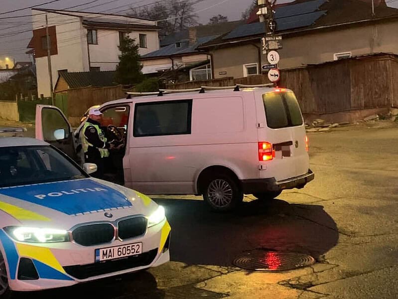 „Curățenie” pe străzile din Tulcea! Razie cu girofarurile aprinse și amenzi de 7.000 de lei / foto