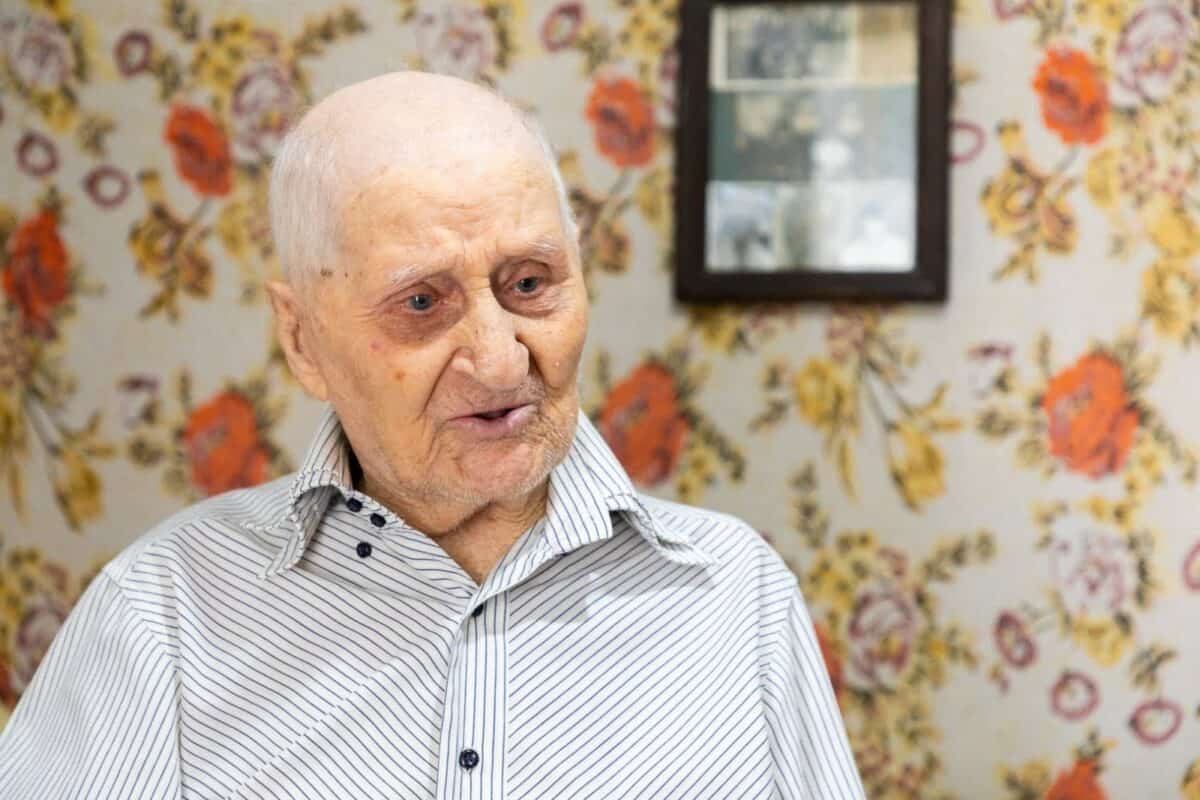 Un secol de viață și trei ani pe front: povestea tulceanului Trofim Cornencu