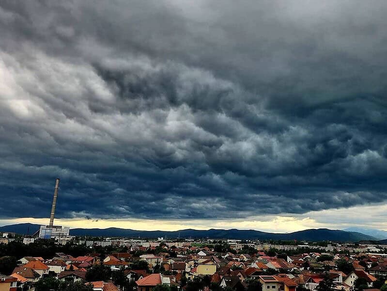 Caniculă și furtuni violente în aproape toată țara între 20 și 21 iulie