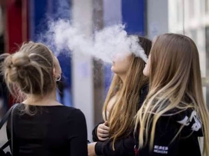 Țigările electronice, un pericol tot mai mare pentru adolescenții tulceni. DSP lansează o campanie de prevenire