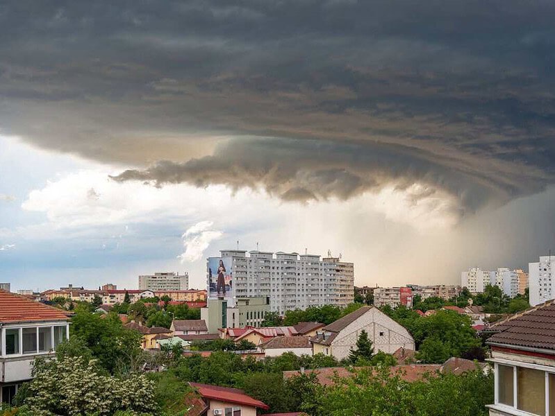 Nou val de caniculă aduce 35–37 de grade și nopți tropicale în vest și sud