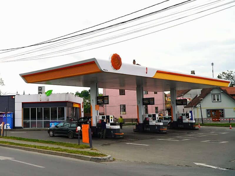 Prețurile carburanților cresc din nou, motorina ajunge la aproape 10 lei pe litru