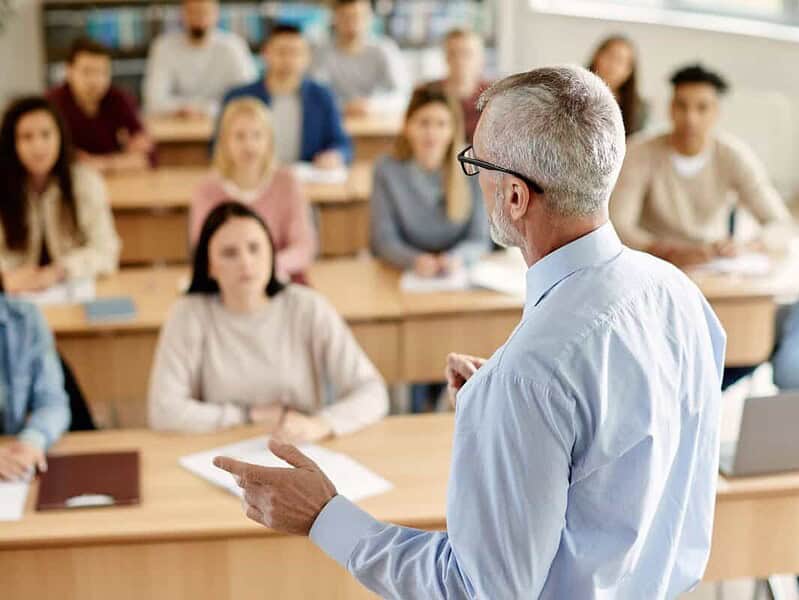 Profesorii universitari semnalează anomalii în grila de salarizare 2026