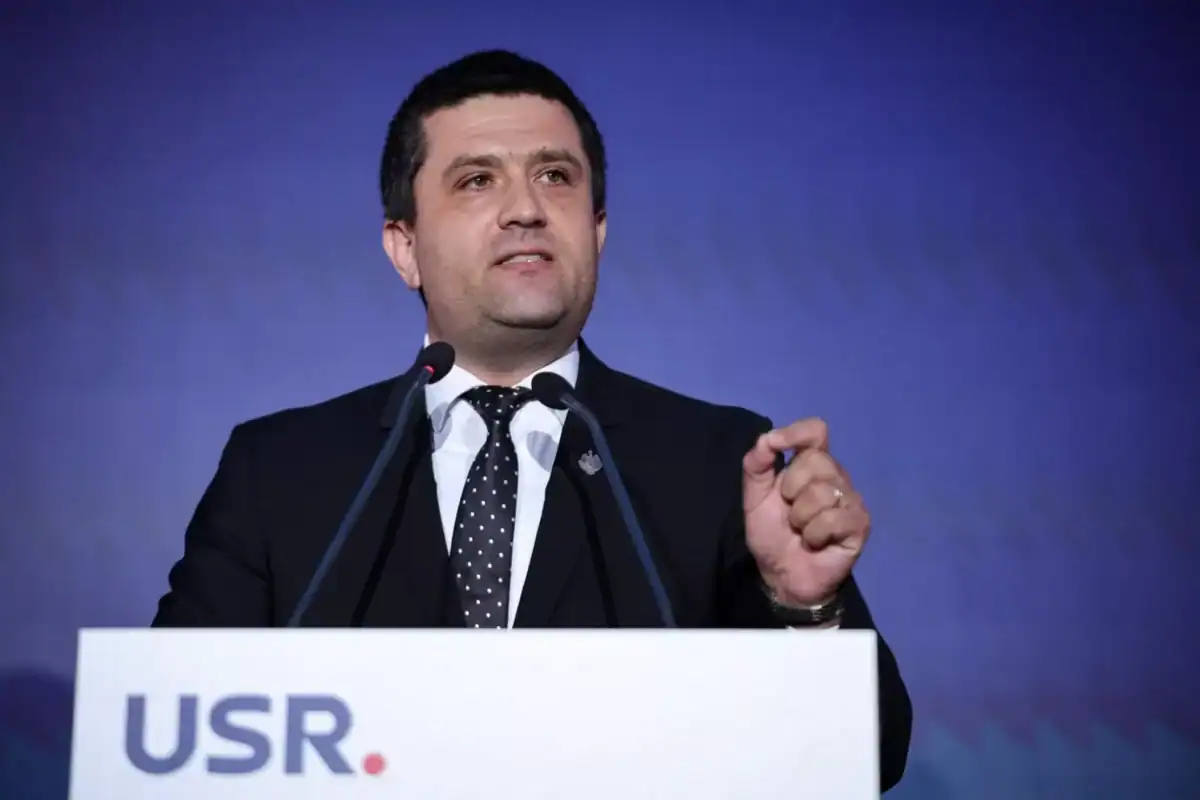 Deputații USR au votat pentru ca România să nu piardă bani din PNRR și pentru înzestrarea Armatei Române