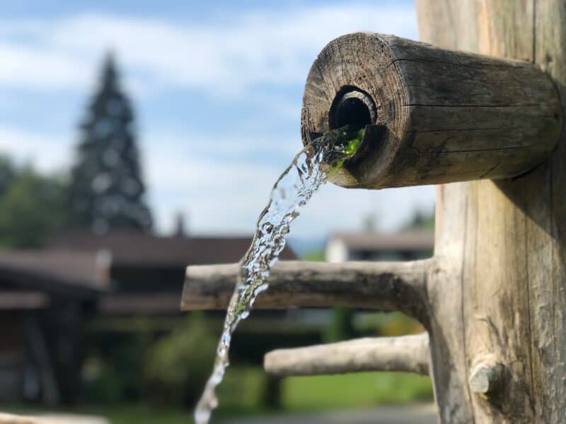 Locuitorii din Tulcea, rugați să reducă risipa de apă pentru a evita lipsurile în sistem