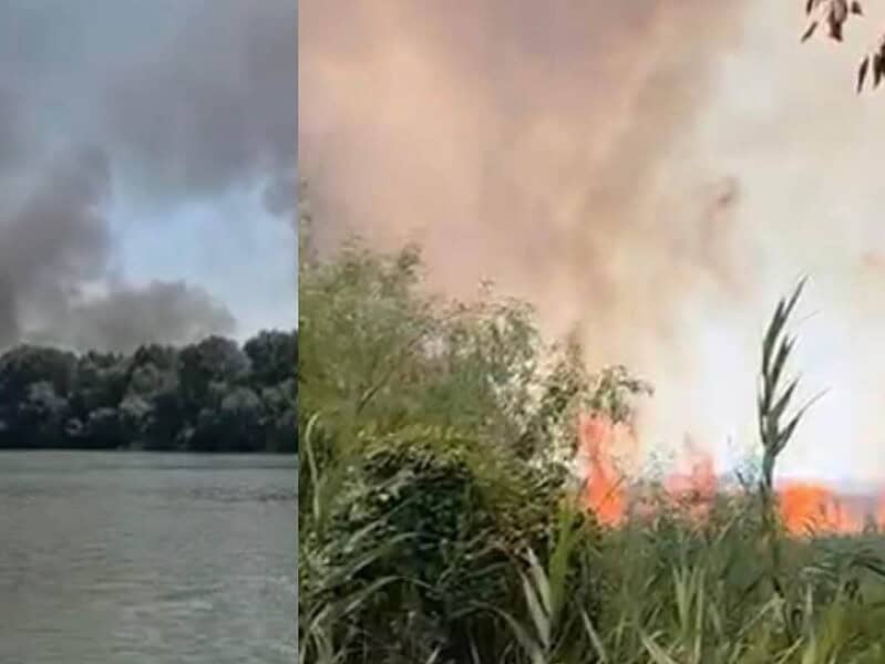 Incendiu în Delta Dunării. Pompierii intervin cu o navă lângă Chilia Veche / video