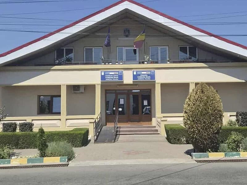 Primăria Baia scapă de igrasie: aproape 6 milioane de lei pentru sediul degradat