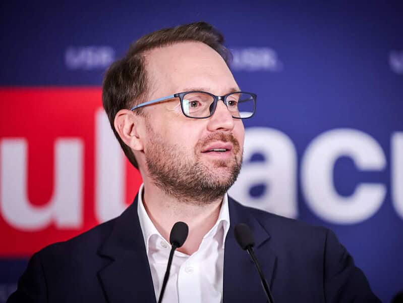 Dominic Fritz spune că mandatul său va înceta în 30 de zile și acuză un abuz de putere