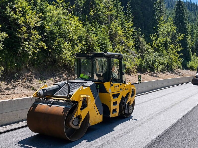 Lucrările pe DN 7A avansează. Stadiul construcției a ajuns la 35 la sută