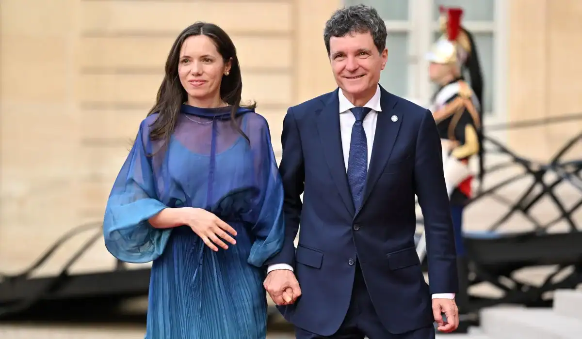 Nicușor Dan a publicat declarația de avere a partenerei sale Mirabela Grădinaru