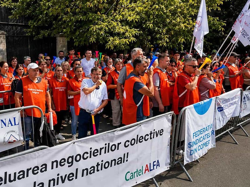 Protest la Ministerul Muncii pentru creșterea salariului minim în 2027