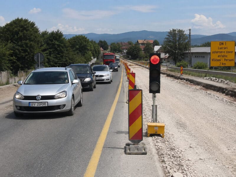Restricții pe DN1 între Vlădeni și Perșani timp de trei săptămâni pentru asfaltare