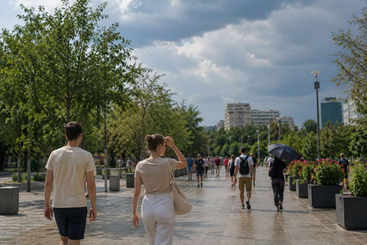 România sub cod roșu de caniculă și furtuni puternice în aproape toată țara