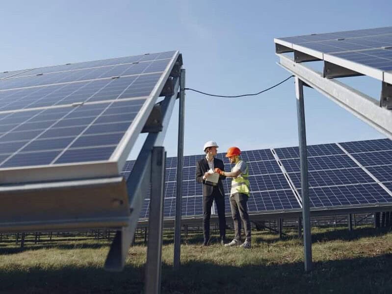 Prosumatorii cer TVA zero pentru panourile fotovoltaice și bateriile de stocare