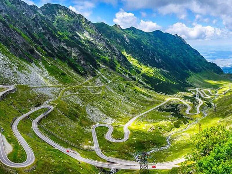 Transalpina și Transfăgărășanul, în top 10 cele mai spectaculoase șosele din Europa