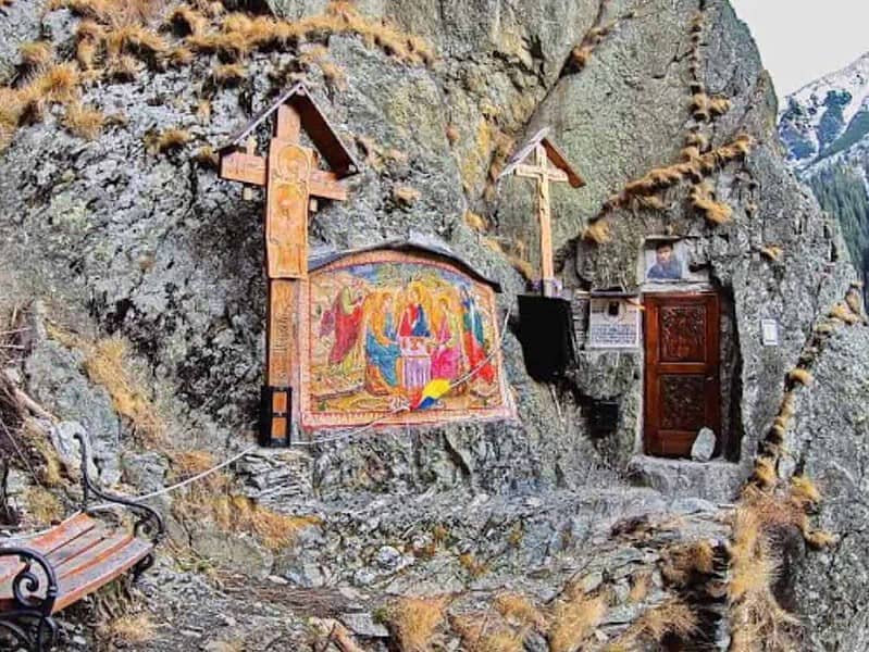 Valea Sâmbetei păstrează amintirea partizanilor anticomuniști din Munții Făgăraș