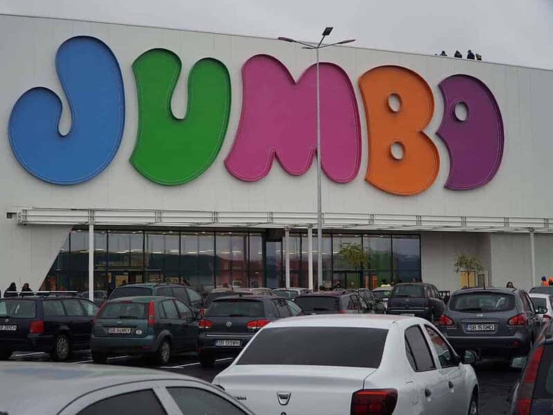 Jumbo înregistrează vânzări în scădere în România, singura piață negativă pentru grecii