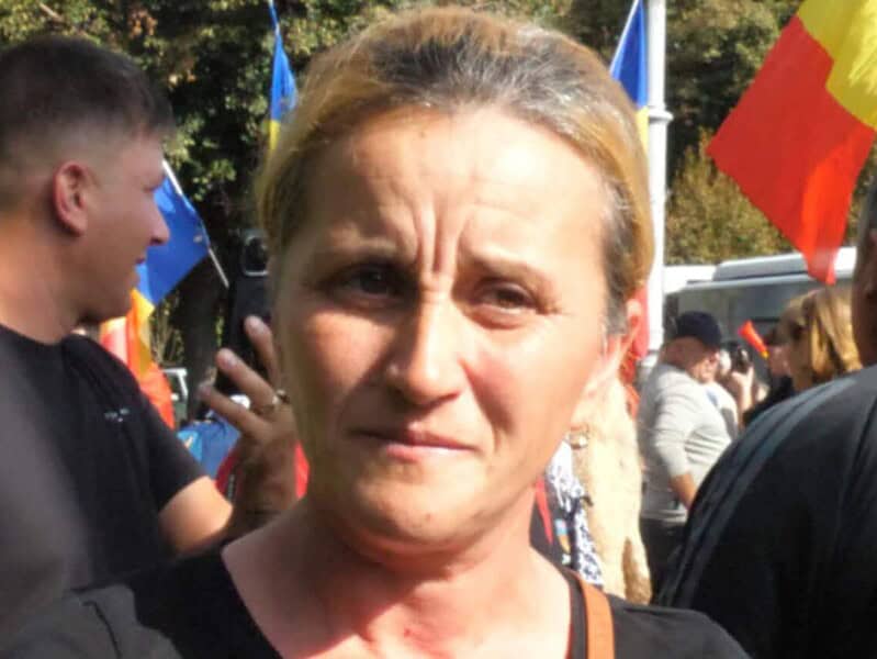 Văduvă de oier din Tulcea, în lacrimi la protest: „Mi-au ucis toate animalele. Nu mai am nimic”