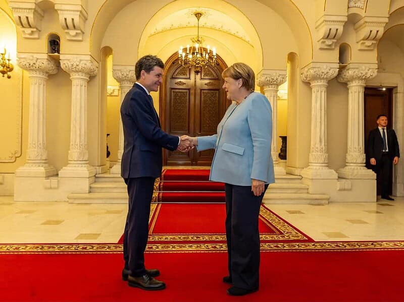 Angela Merkel la București: Putin a distrus ordinea de securitate a Europei. Mesaj pentru politicienii români