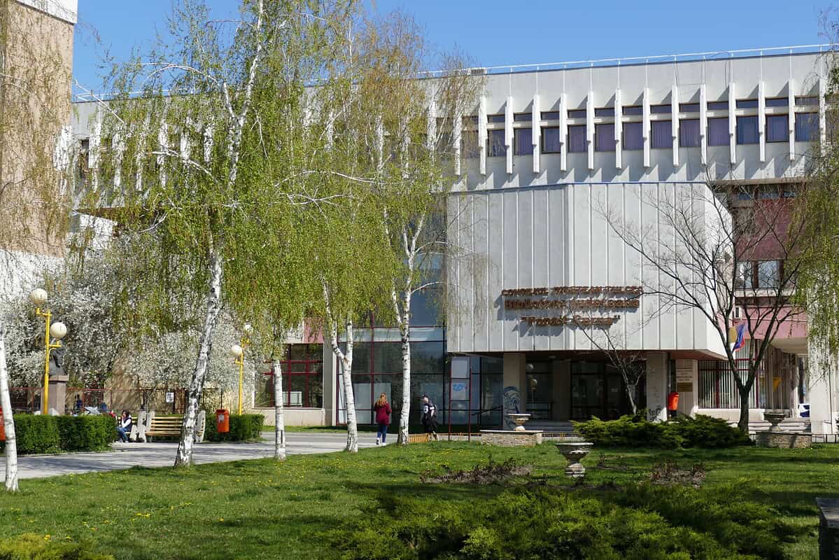 Trei zile de evenimente la Biblioteca din Tulcea. Panait Cerna, celebrat la 145 de ani