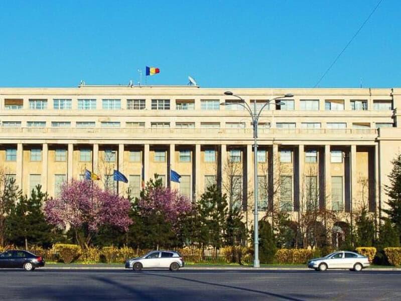 Guvernul publică date despre conducerea a 121 de companii de stat