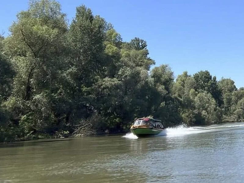 Delta la 5 km/h: proiectul care pune frână bărcilor avansează în Parlament