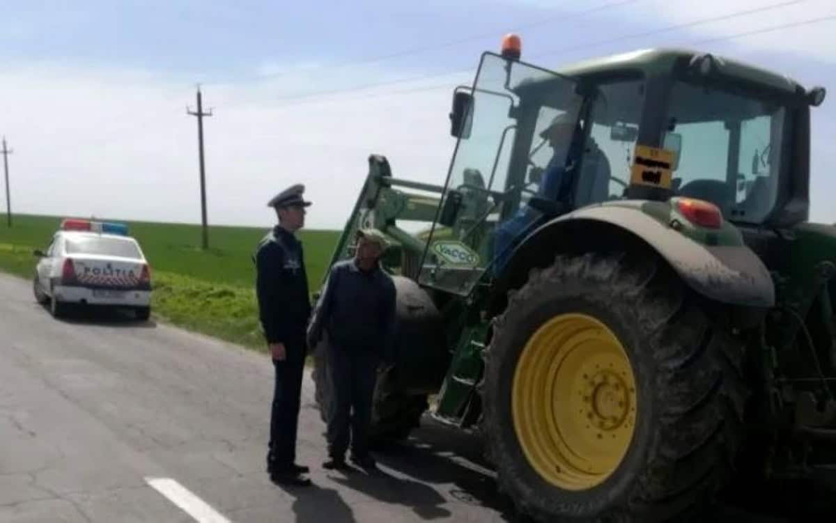 Sabangia, varianta completă: beat, fără permis, cu tractorul și remorca „fantomă”