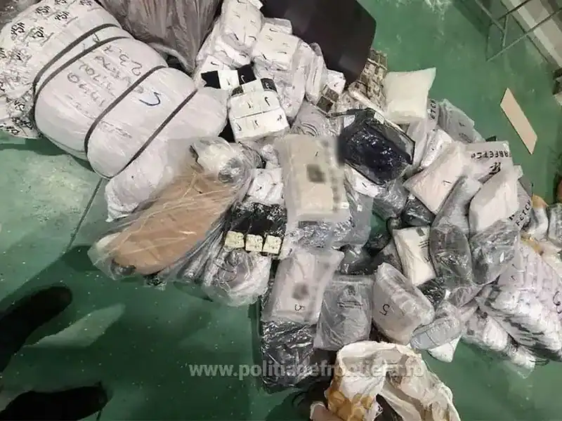 Poliția de Frontieră confiscă 2.000 de produse contrafăcute aduse din Turcia și Moldova, în valoare de 1,8 milioane de lei