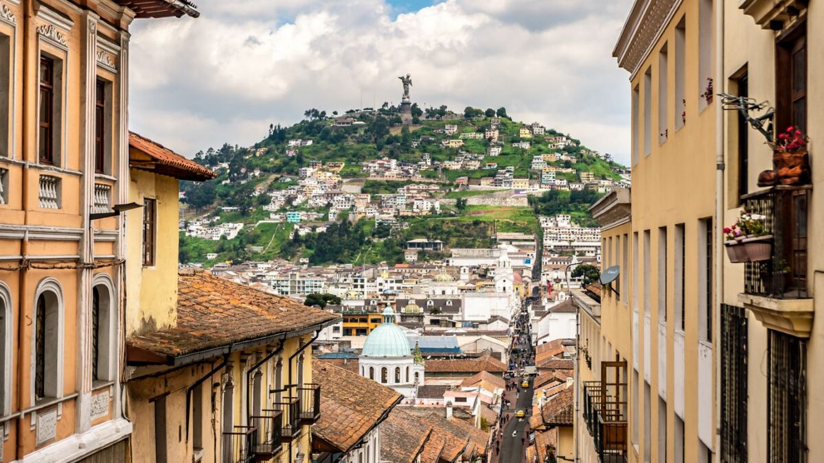 Turist român împușcat într-un jaf în Quito și transportat la spital