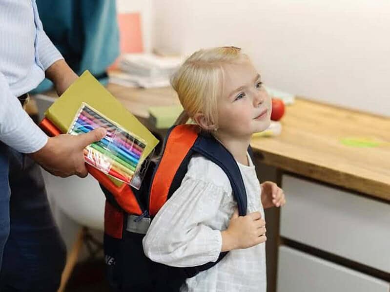Rotary Delta Tulcea îmbracă 25 de copii pentru școală. Fiecare își alege ce are nevoie