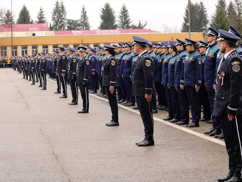 Elevă reclamă profesor de la Școala de Poliție din Câmpina pentru avansuri sexuale