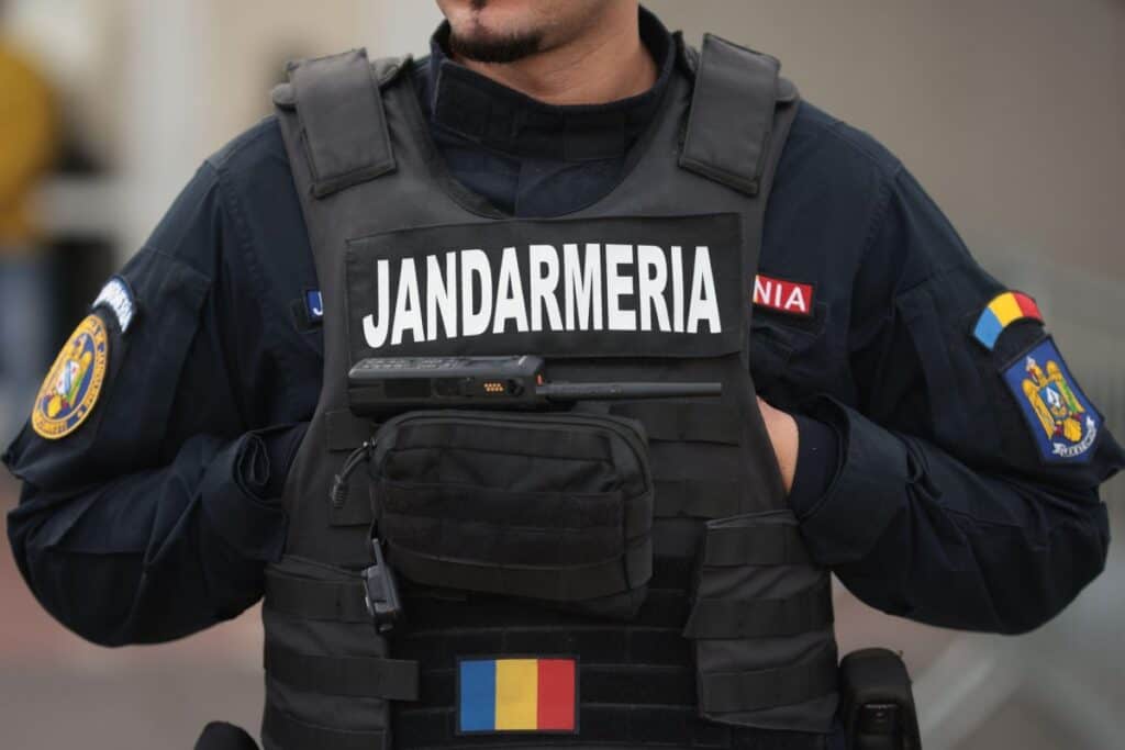 Jandarmii, mobilizați două seri la Tulcea. Susținătorii lui Georgescu ies în stradă